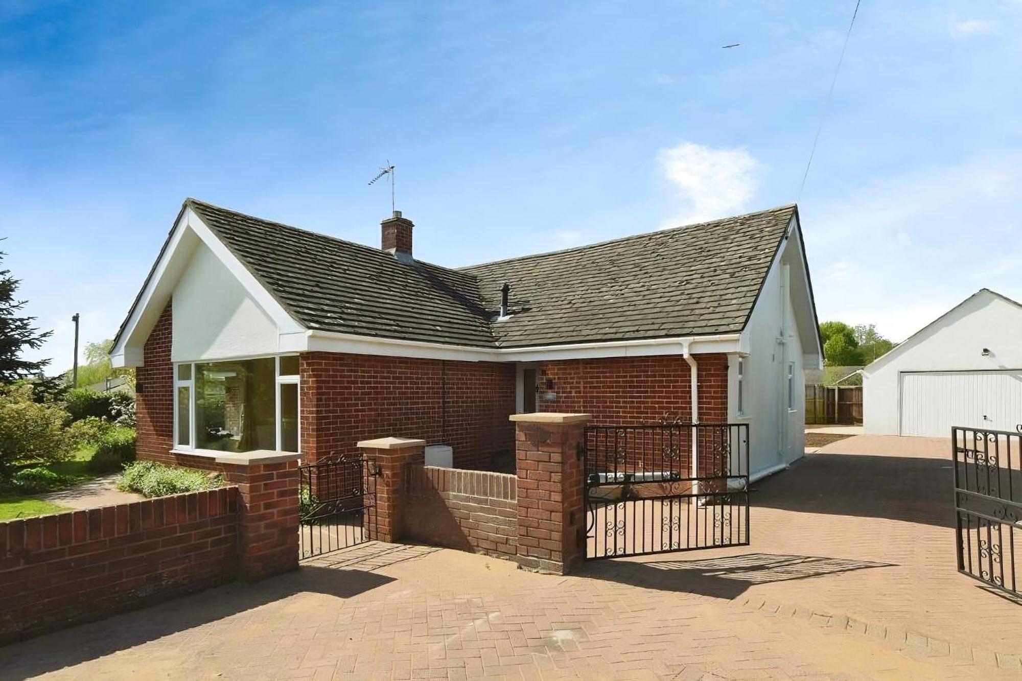 Beautiful 5 Bedroom Bungalow, Sleeps 7, In Calne Exterior foto